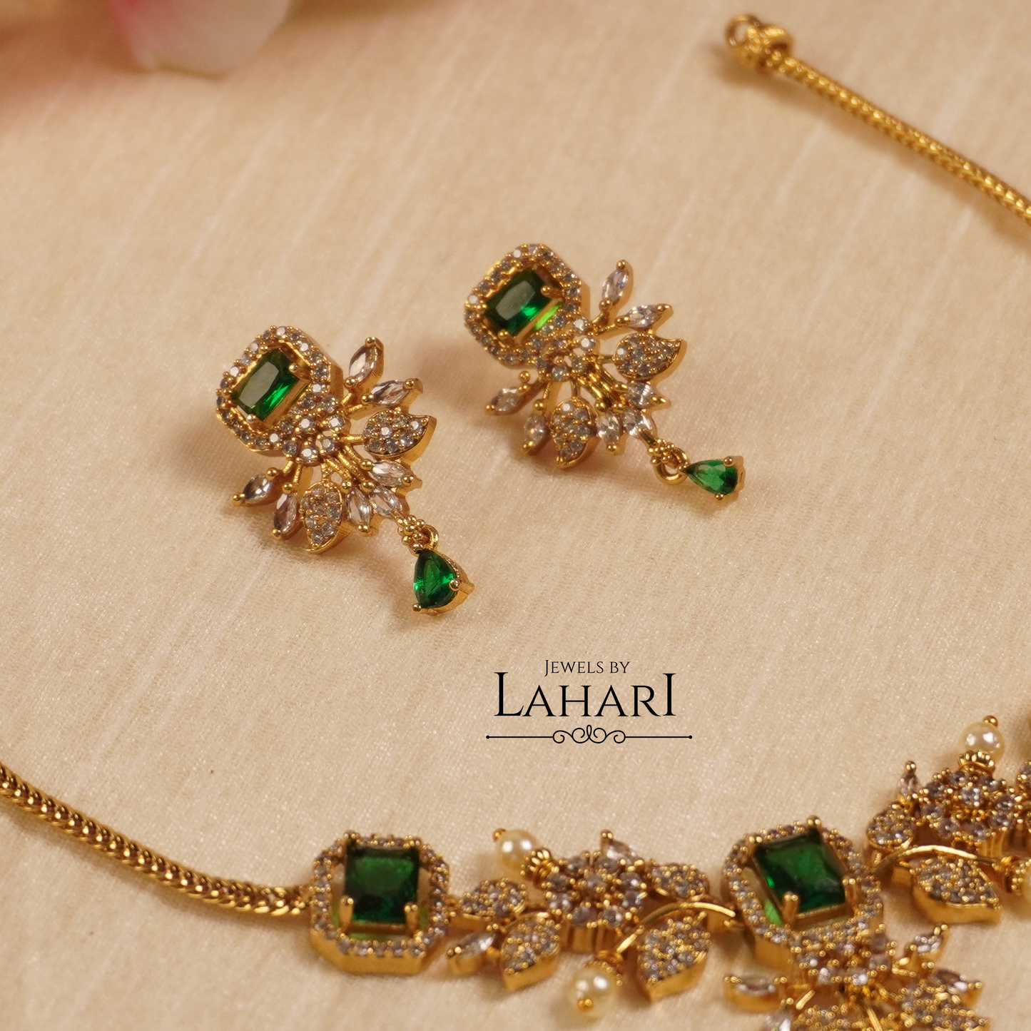 Aaradhya Minimal Necklace Set (Available in 8 colors)