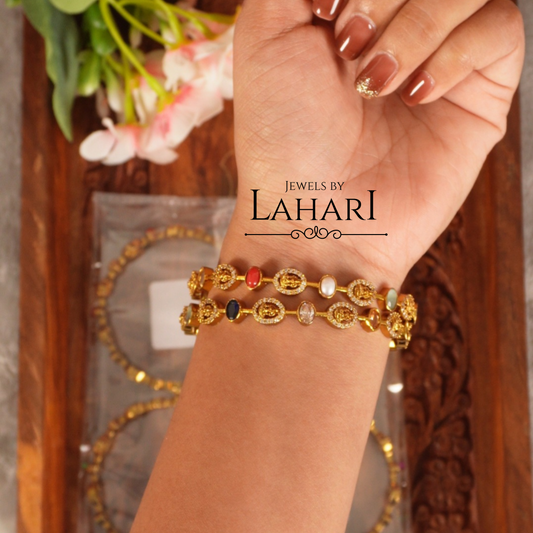 Trendy Lakshmi Stone Bangles