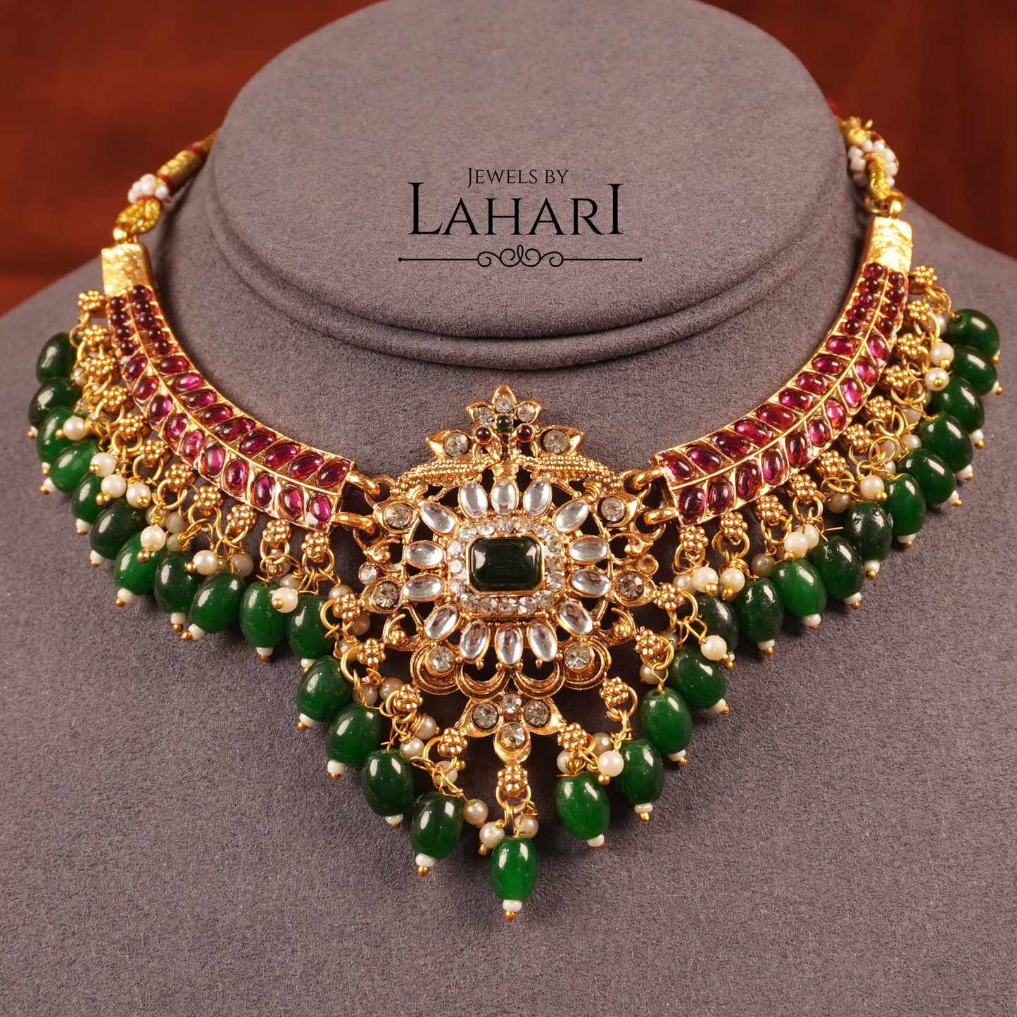 Rajvanshi Necklace Set