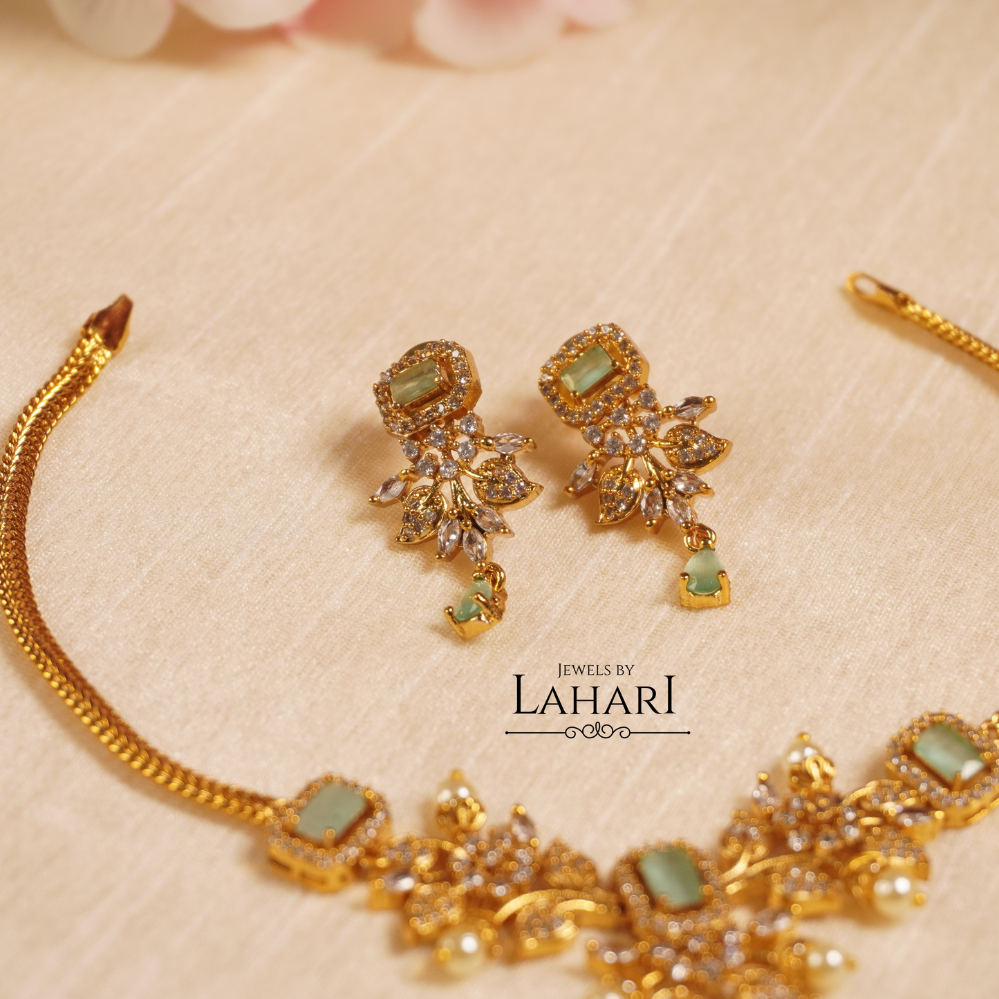 Aaradhya Minimal Necklace Set (Available in 8 colors)