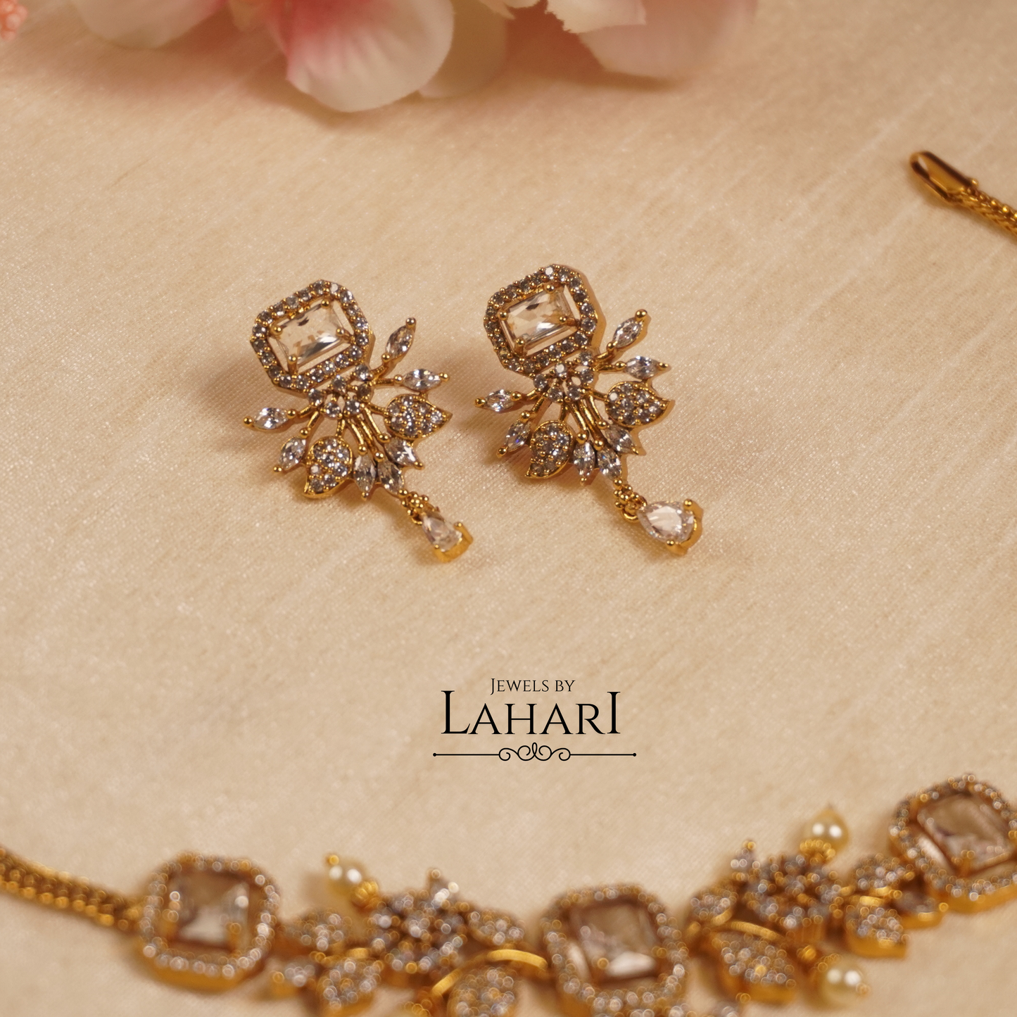 Aaradhya Minimal Necklace Set (Available in 8 colors)