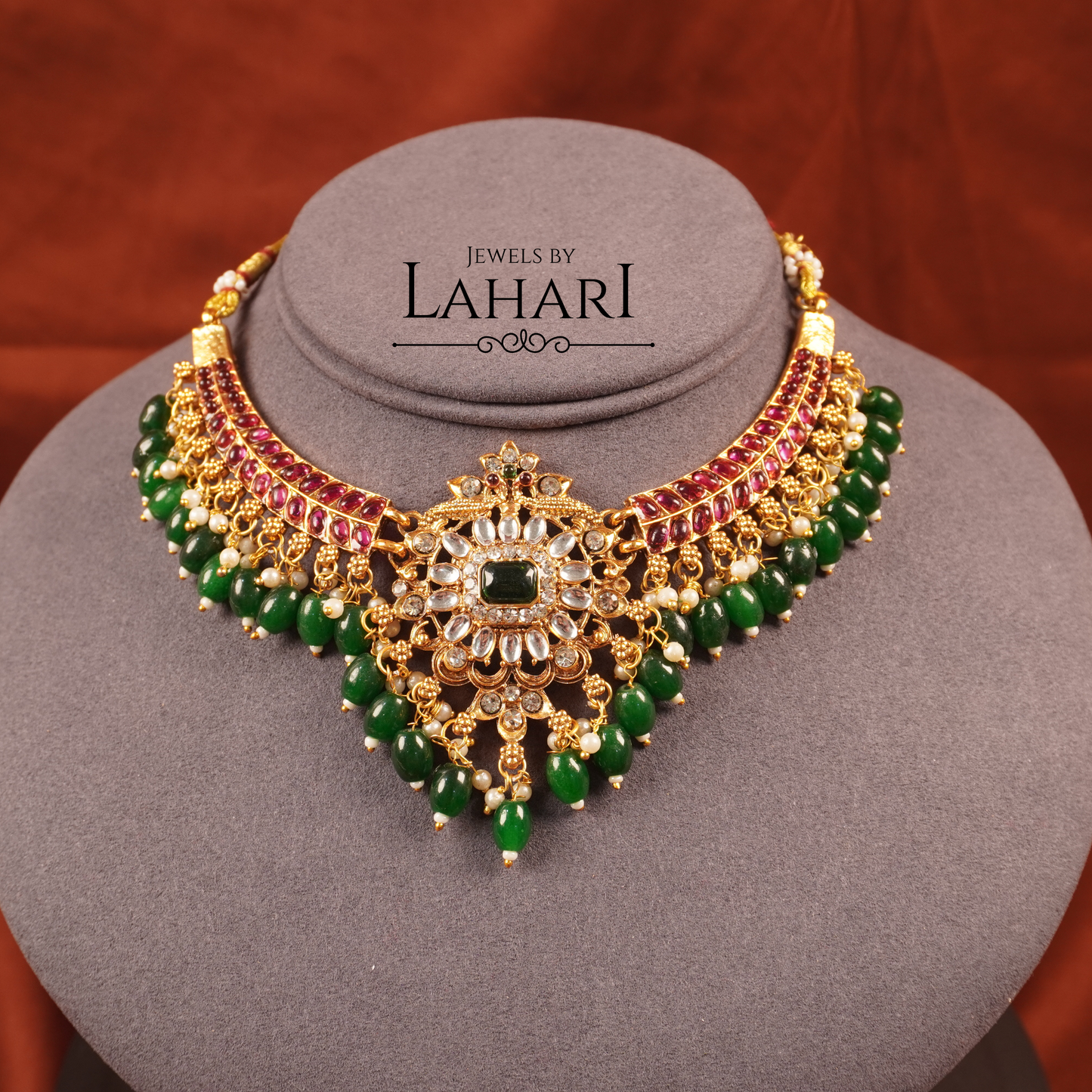Rajvanshi Necklace Set